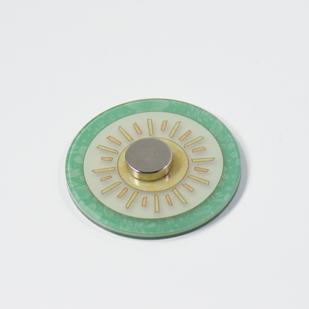 Sunshine Magnetic Needle Minder