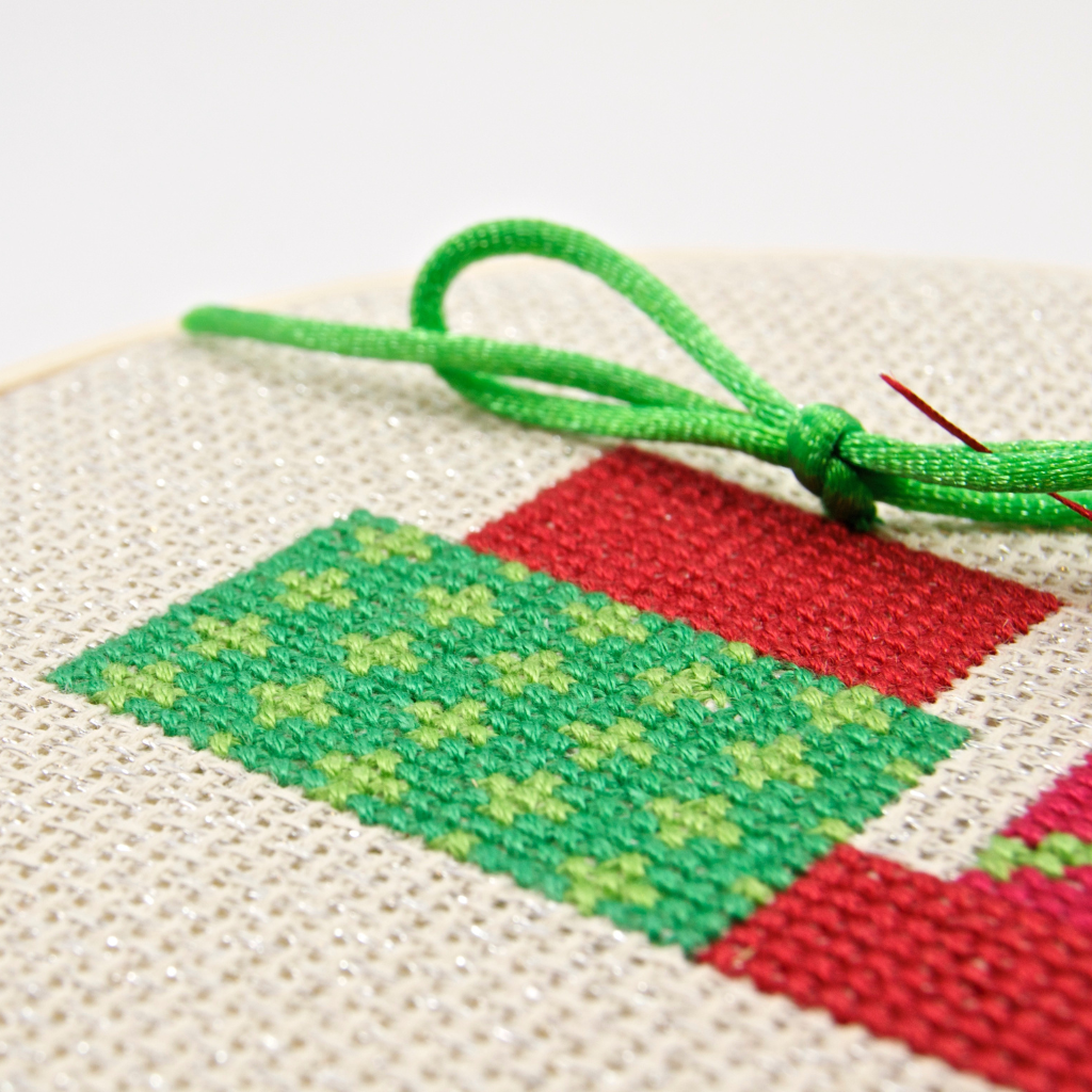 christmas presents gifts counted cross stitch pattern kit